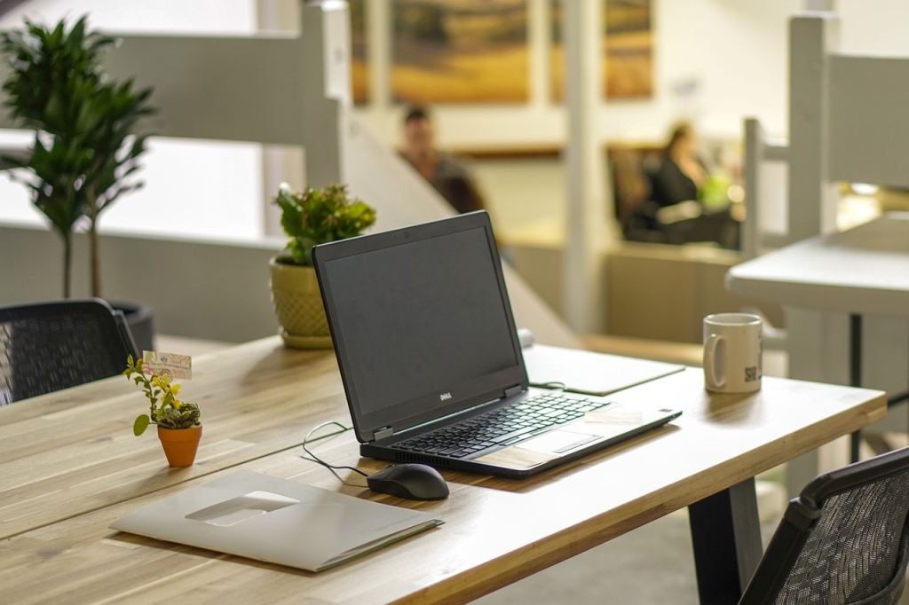 Alasan Finansial Mengapa Sewa Laptop Ungaran Jauh Lebih Menguntungkan