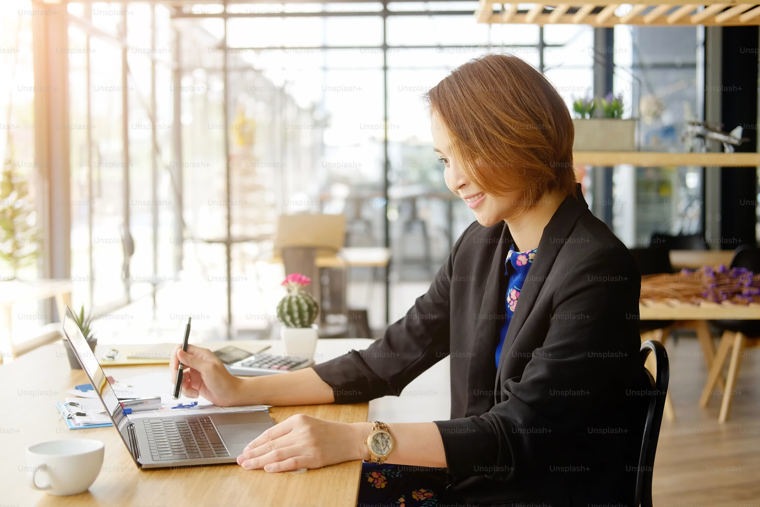 Masih Bingung Beli? Coba Sewa Laptop Sayung Dulu